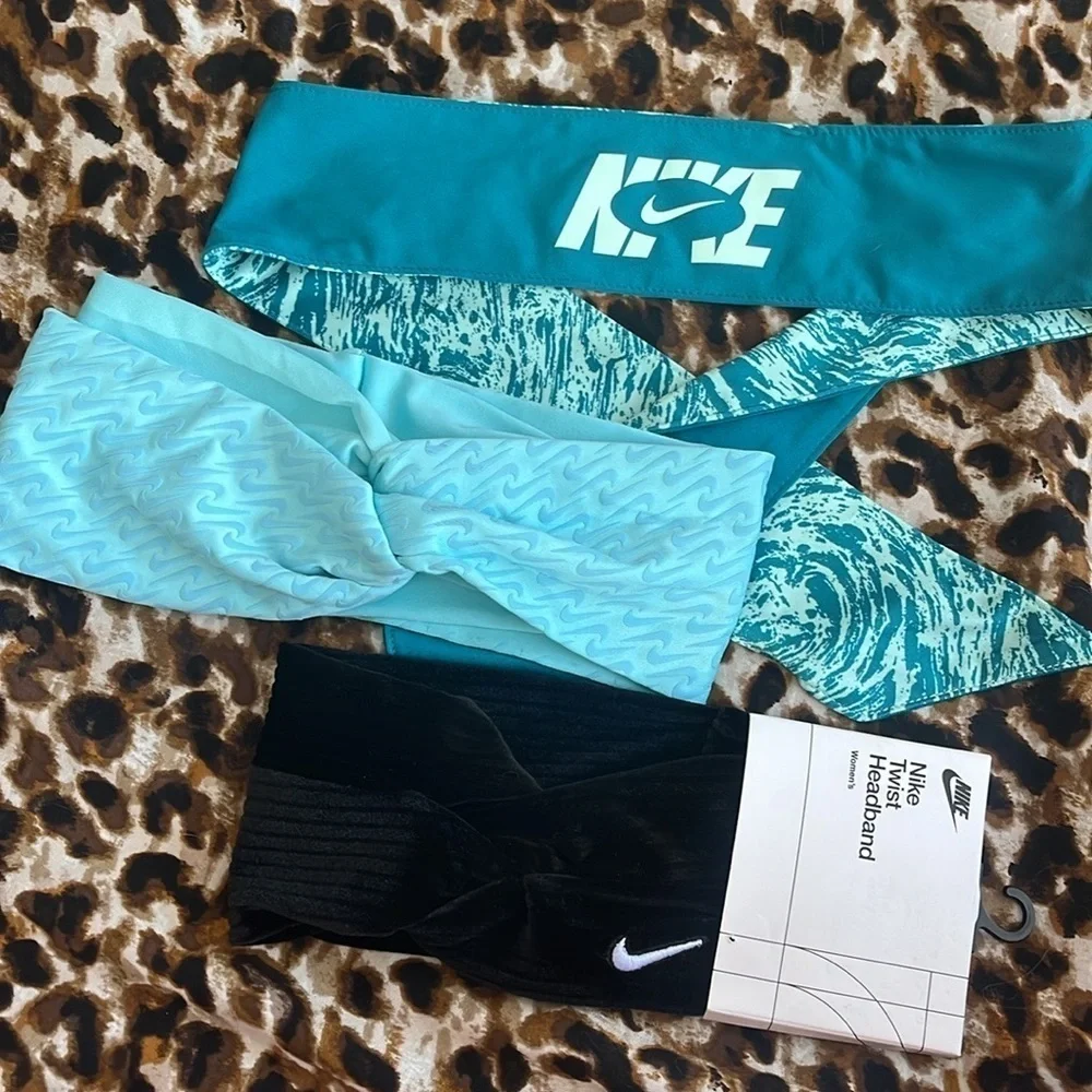 Brand New Nike Set of 3 Gym Workout Headbands Wraps Black Velvet Blue Hairbands